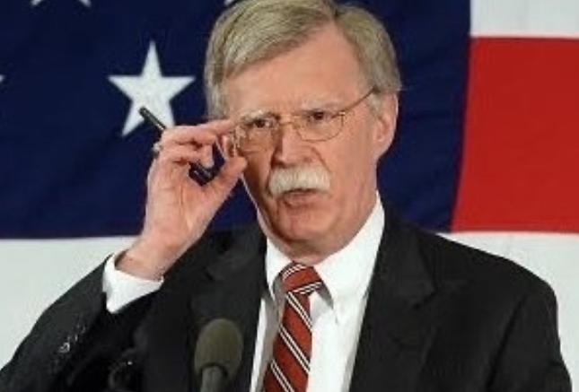 美国前国家安全事务助理约翰·博尔顿发文说：“特朗普应当施压中国，让其迫使伊朗政权