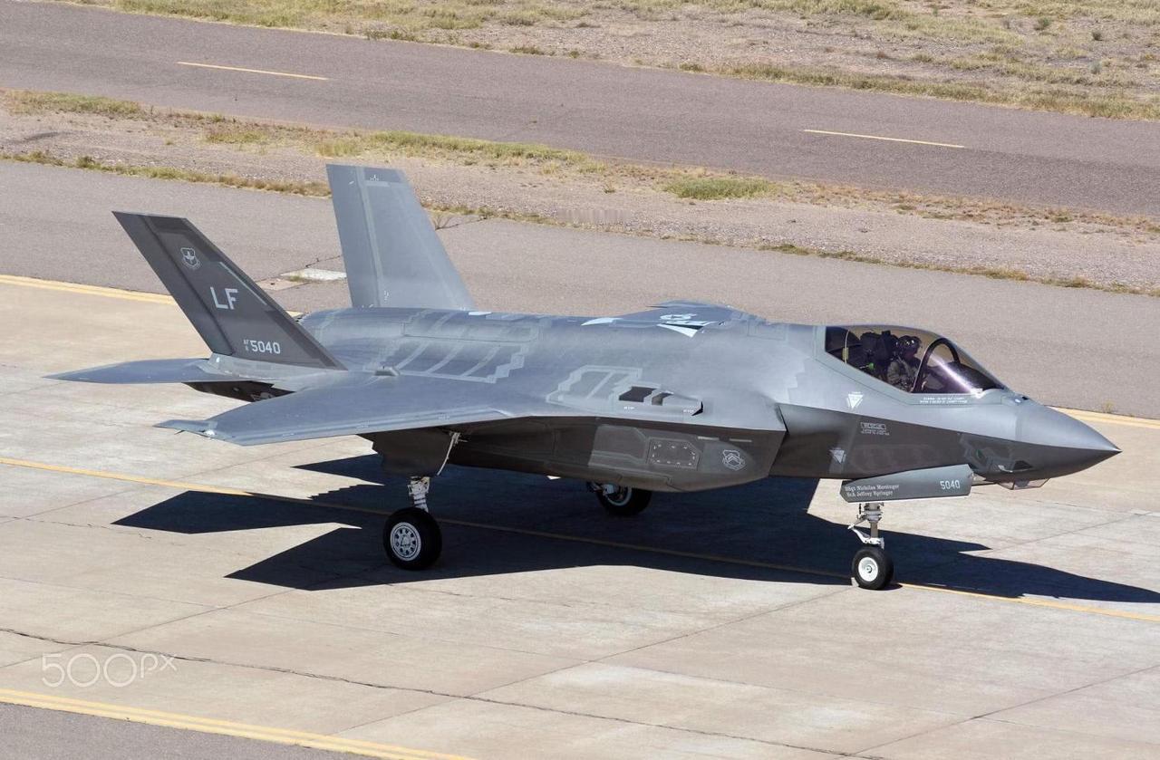 中国2023年军费1.55万亿，能买31艘福建舰，258艘055万吨大驱
 20