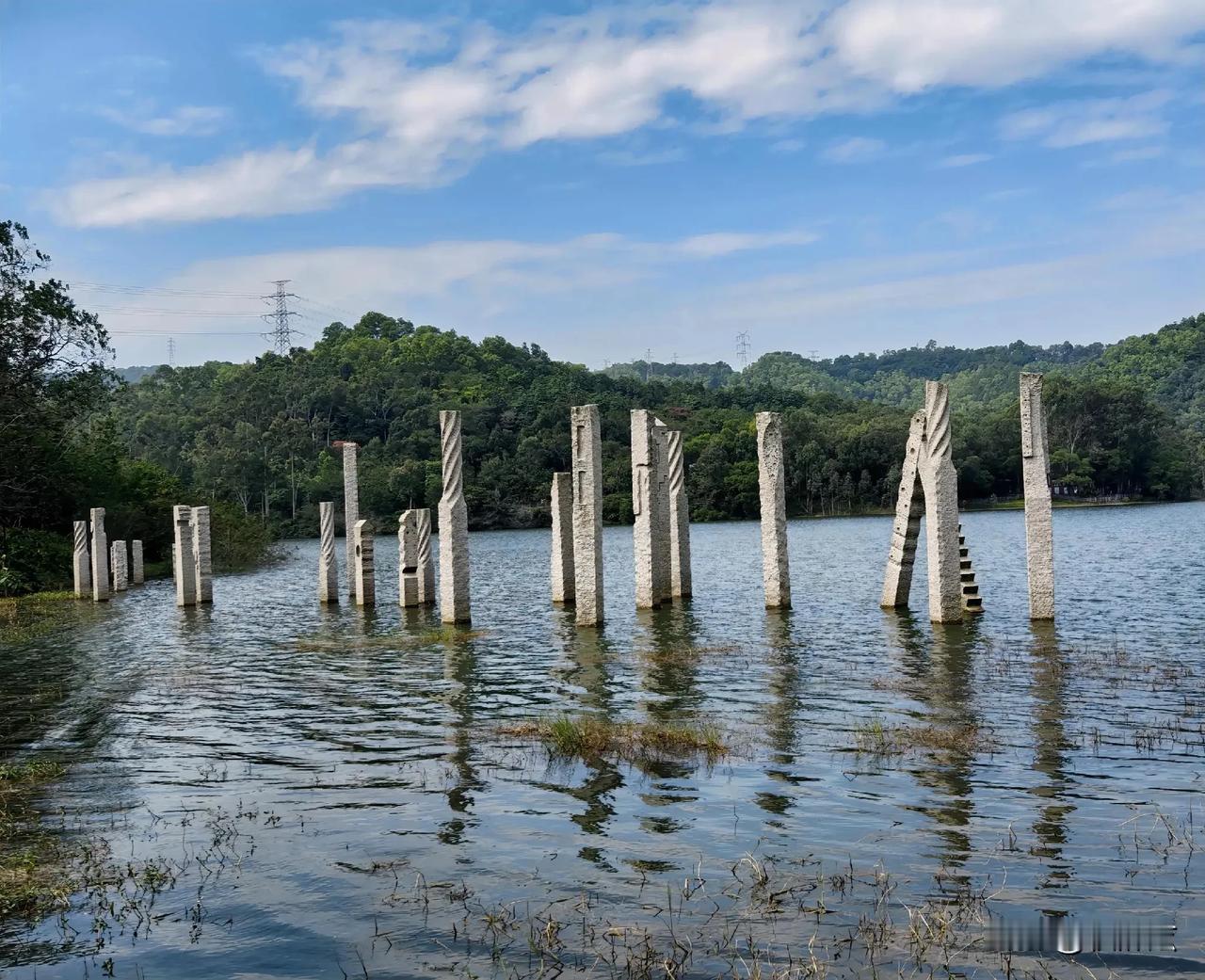 人生如旷野，很辽阔，需要探索的事物太多太多。一路上的风景，丰富了情感和历程体验。