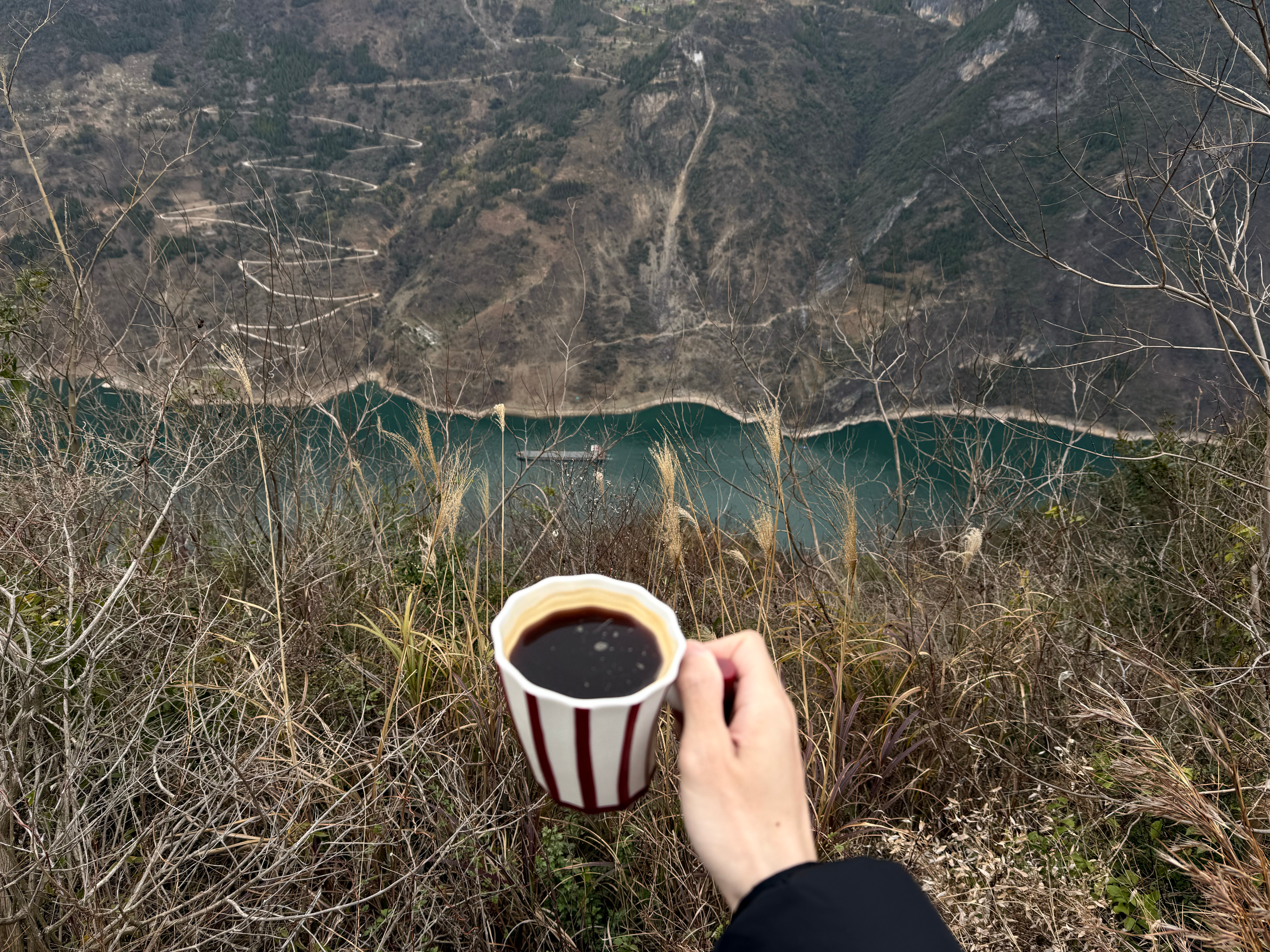 来自长江之上的咖啡纯瞎喝～[微风]🙏[微风]☕  ​​​