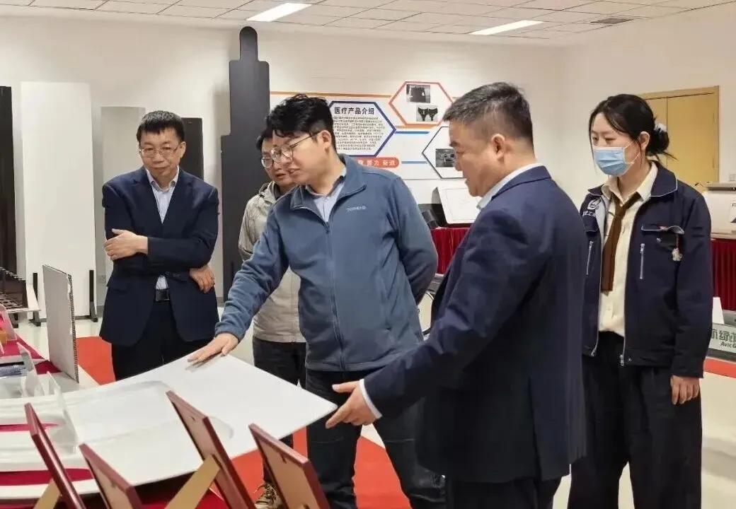 强强联合！宁德时代×中航复材发力新能源复合材料，轻量化赛道提速
 
核心事件：宁