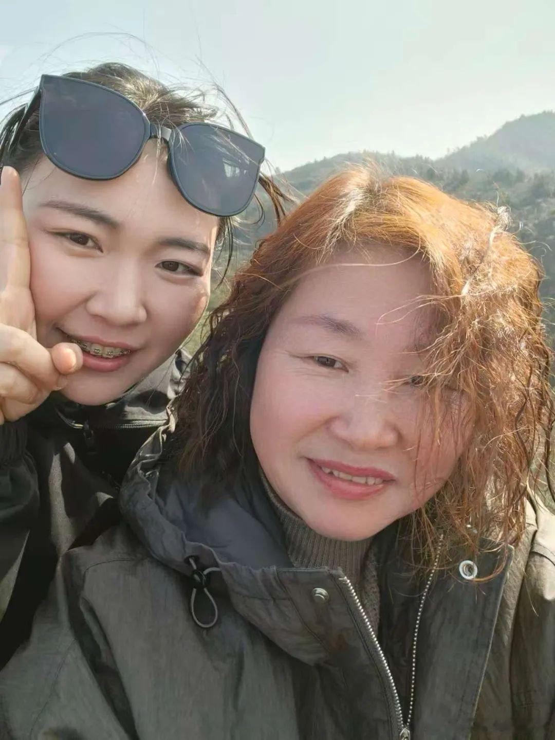 开路先锋号[超话]明月出关山，苍茫云海间。欢迎收听西陆夜读“关山月”。母亲的唠叨