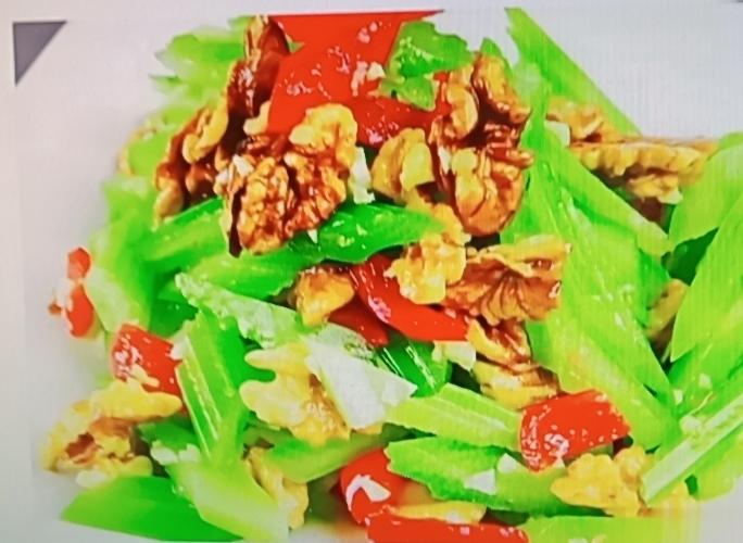 最近总失眠？可能是肝火旺在作祟！给大家分享三个养肝下火助眠的菜。
凉拌酸枣仁猪肝