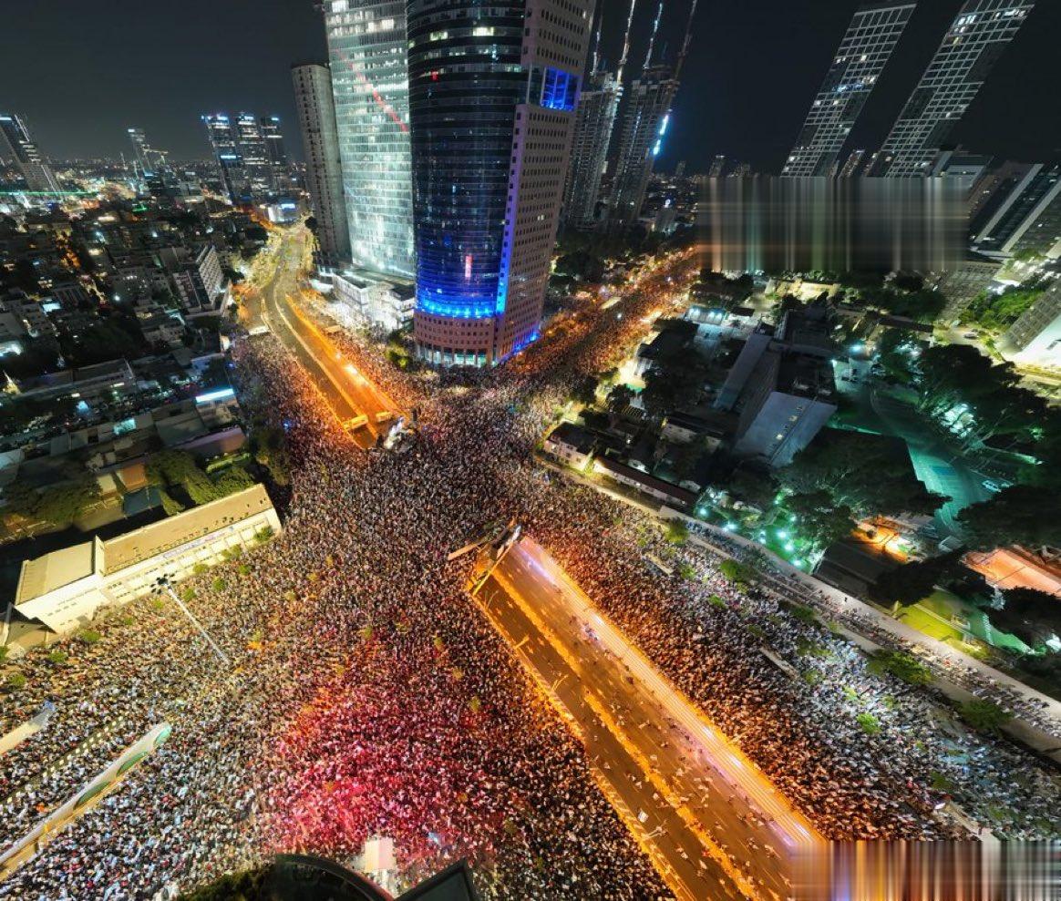 内塔尼亚胡政府的司法改革，导致大量人群再次涌上以色列街头抗议反对 ​​​