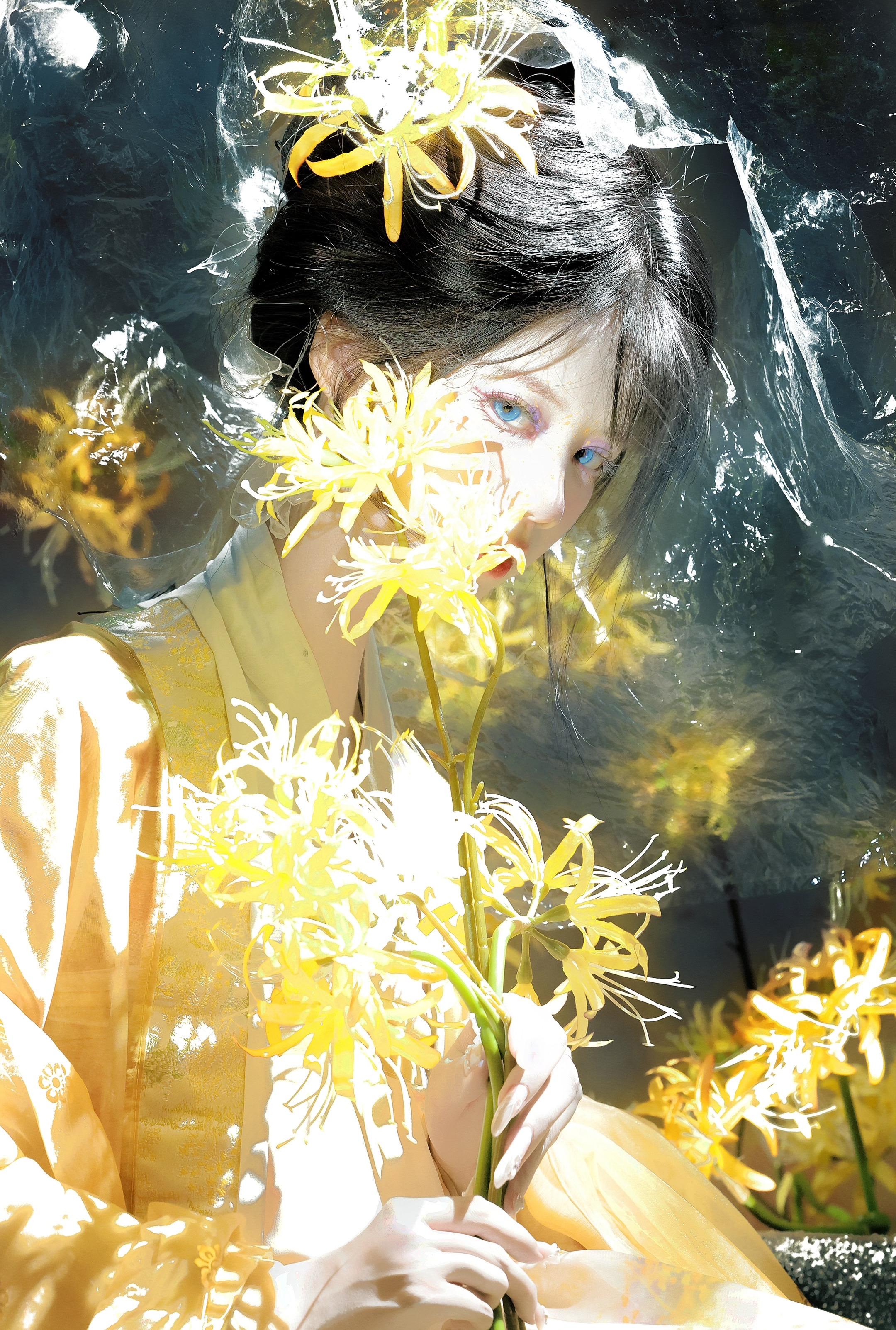 “彼岸花的花语，是永不相见”