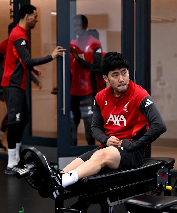 在官网的最新采访里提及布拉德利上一场是带轻伤出场 