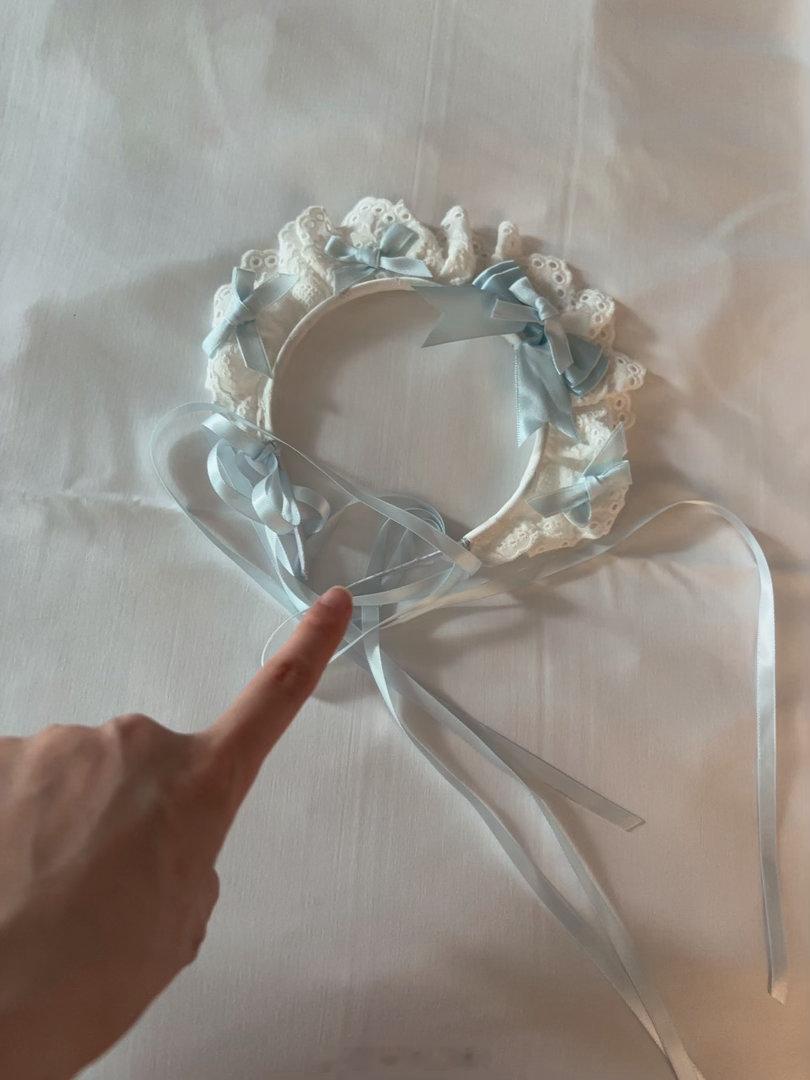 这个东西在我头上别了两个钢夹和两个夹子的情况下还能以抛物线的姿势起飞，还飞到舞台