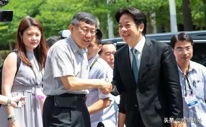 柯文哲出来的第一个效应
民众党主席黄国昌说
经过与柯文哲的长谈
柯文哲支持他选新