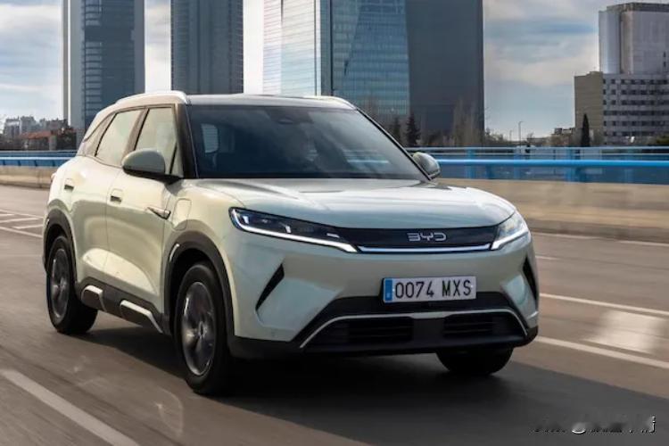 恭喜比亚迪在新加坡继续蝉联销冠！份额创纪录达26.5%！

2025年10月，新