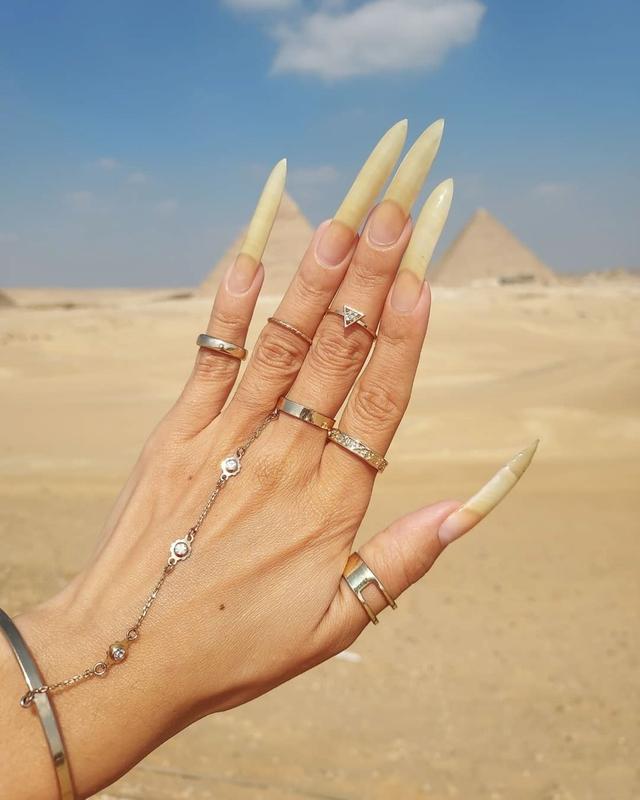 “心闲增头发，手闲长指甲”，这话细细琢磨，还真有些道理。
从生活经验来讲，如今不