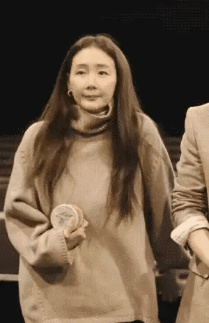 我的妈耶，这是崔智友，这视觉冲击力也太大了吧！！！最近在刷《冬季恋歌》真的被崔智