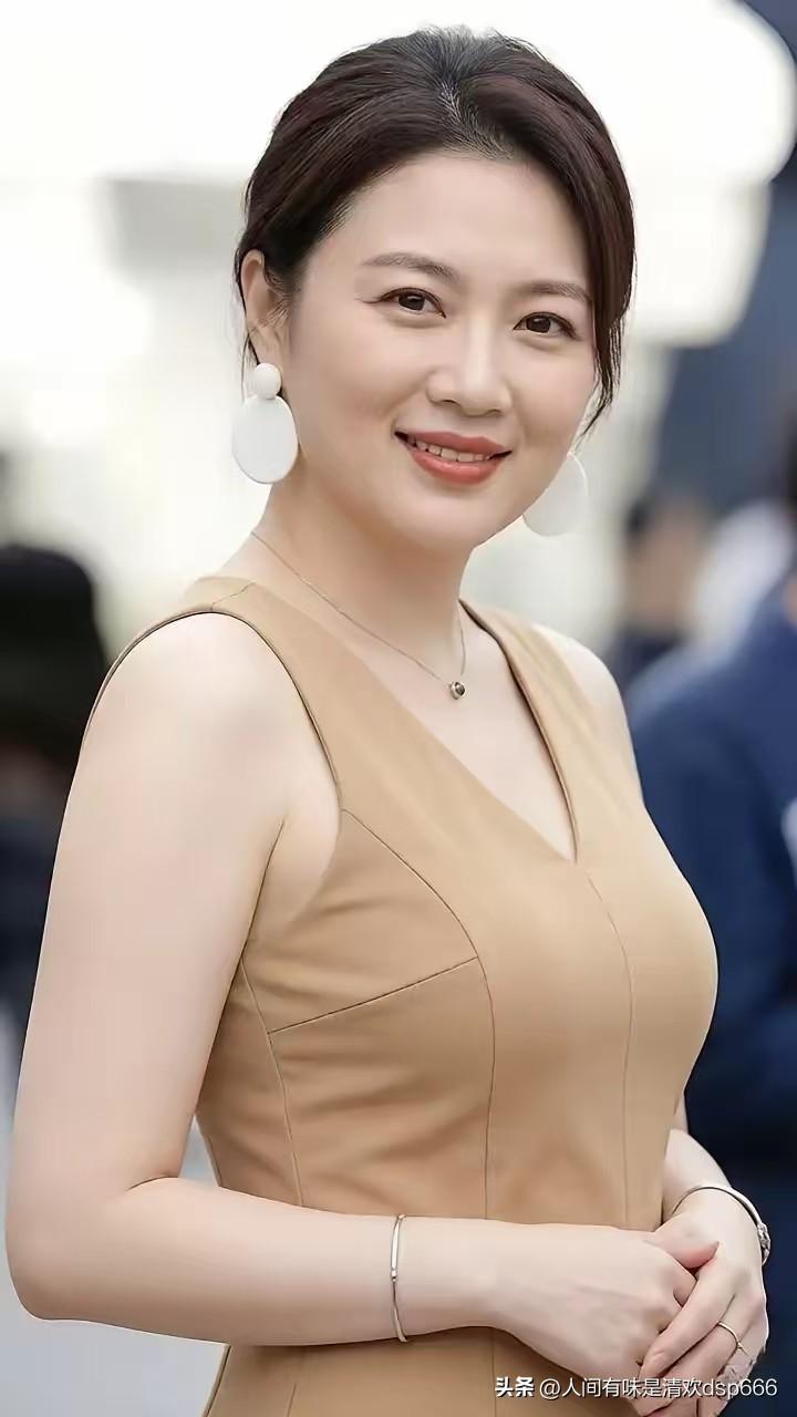一个人怎么打发时间人活到一定年纪，慢慢就习惯了独处。
不再总盼着有人相伴，也不会