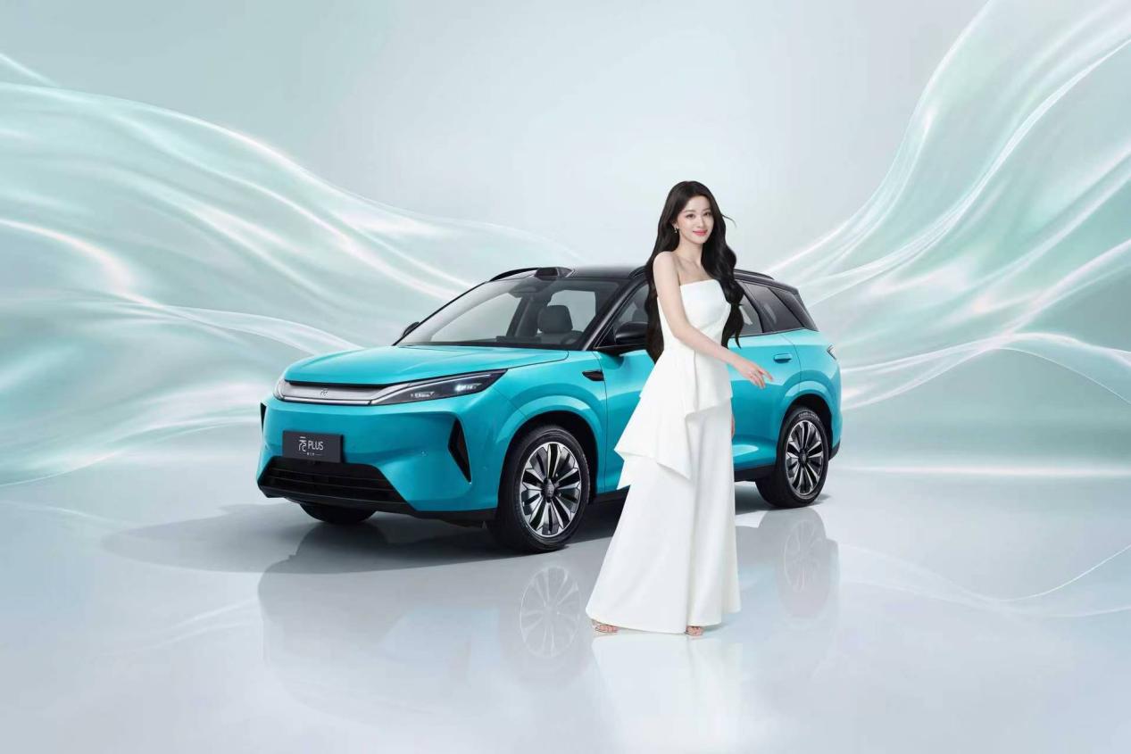 5月21日，比亚迪第三代元PLUS正式上市，官方指导价11.99万-14.99万