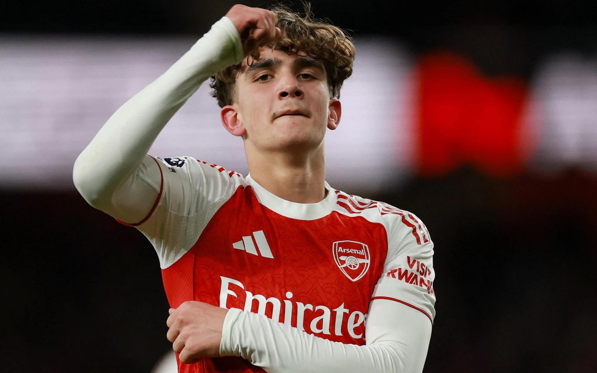 阿森纳 16岁小将道曼替补出场改变了局面，不仅仅是赢了埃弗顿，甚至就因为那个传中