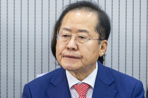 洪准杓：金文洙说得没错，权宁世和权性东一定会遭天谴

在国民力量党总统候选人党内