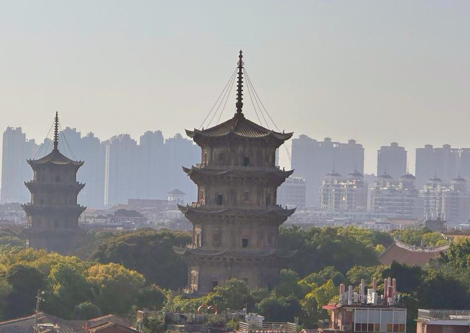 25个城市的“雅称”：

01.春 城——云南昆明市

0.2锦 城——四川成都