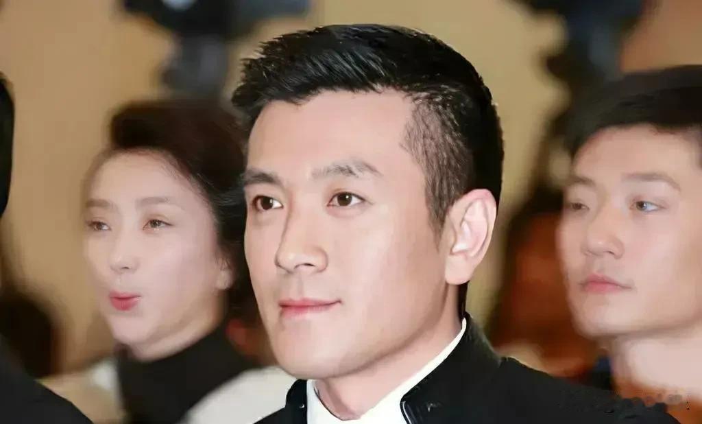 四和娱乐:关注
揭秘杨子家族的泼天富贵：究竟是谁创造了这一财富传奇？

在娱乐圈