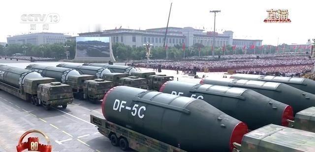 若击沉一艘美国航母，需要多少枚东风导弹？不夸张的说，就是美国11艘航母一起上，也