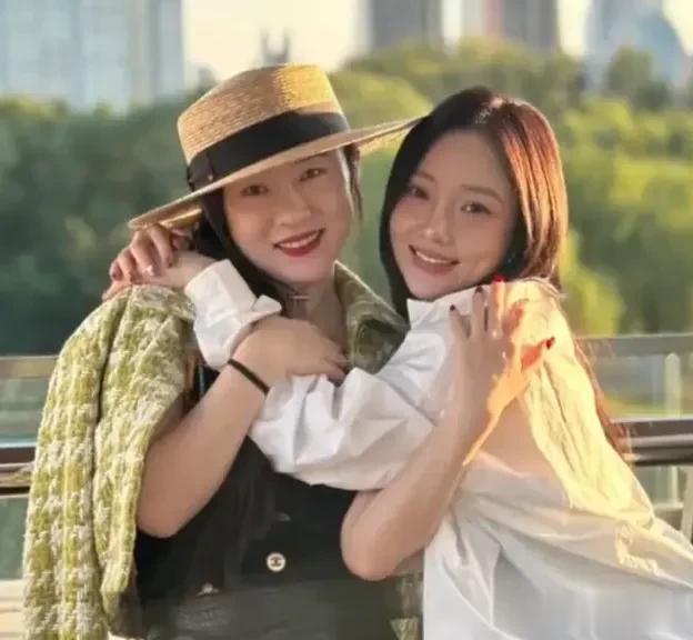 李小璐霍思燕近况曝光，让人感动落泪！

没想到，李小璐和霍思燕会以这种出人意料的