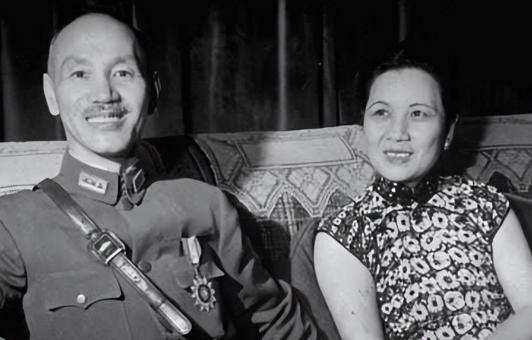 1929年的一天，31岁的宋美龄突然呕吐不止，蒋介石连忙叫来私人医生熊丸，熊丸检
