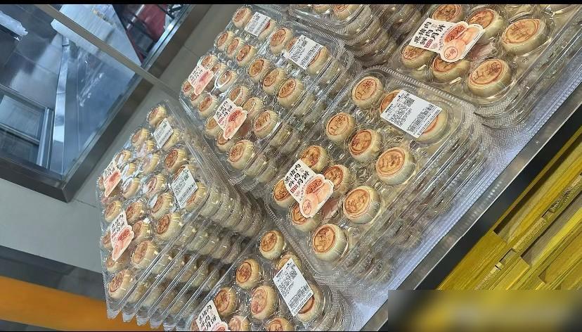 山姆这个爆品又回归了！

我算是山姆鲜肉月饼的老粉了，前两年每年刚上就去抢，每次