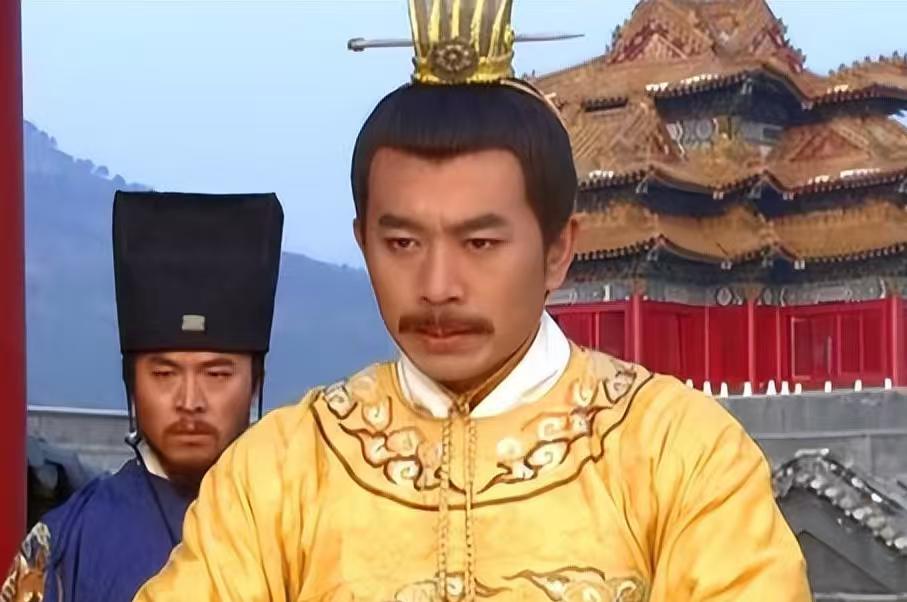 今日话题：朱标如果偷穿龙袍朱元璋会退位吗？？？

网友甲：不会真的以为朱标穿龙袍