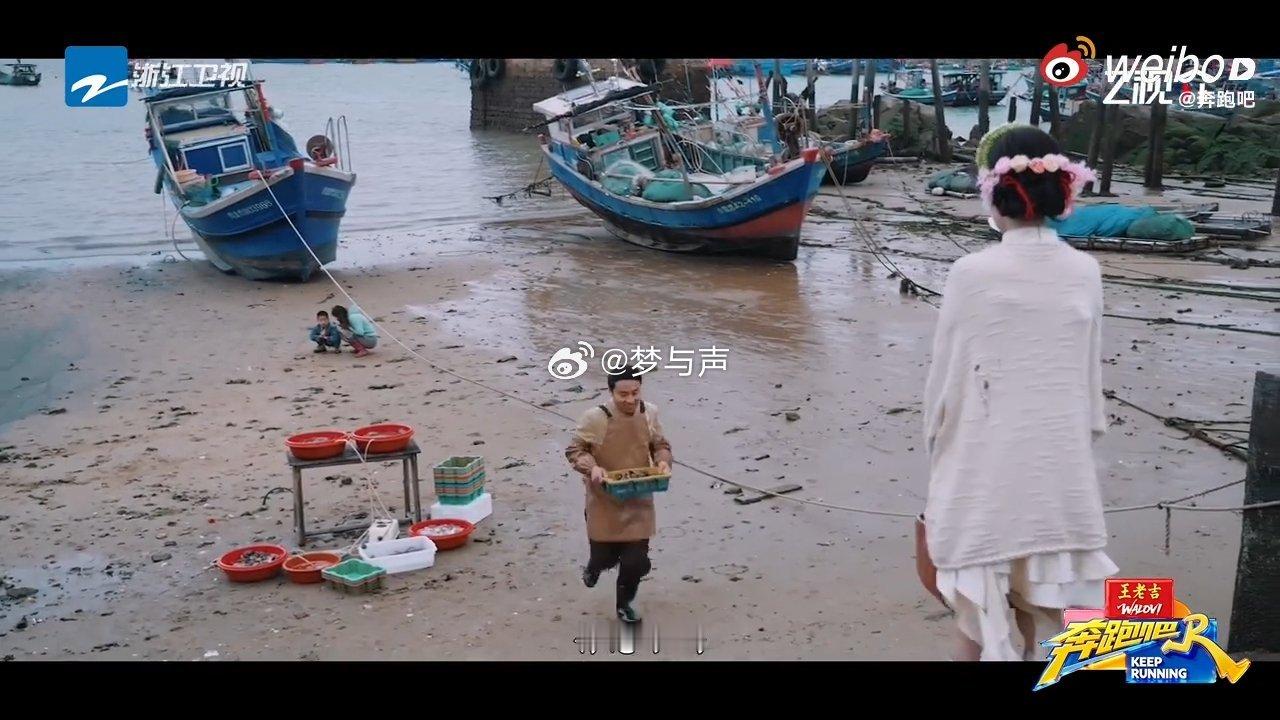 孟子义徐志胜演上小剧场了奔跑吧 孟子义徐志胜同框即好笑，“嘎赛日”演出相声既视感