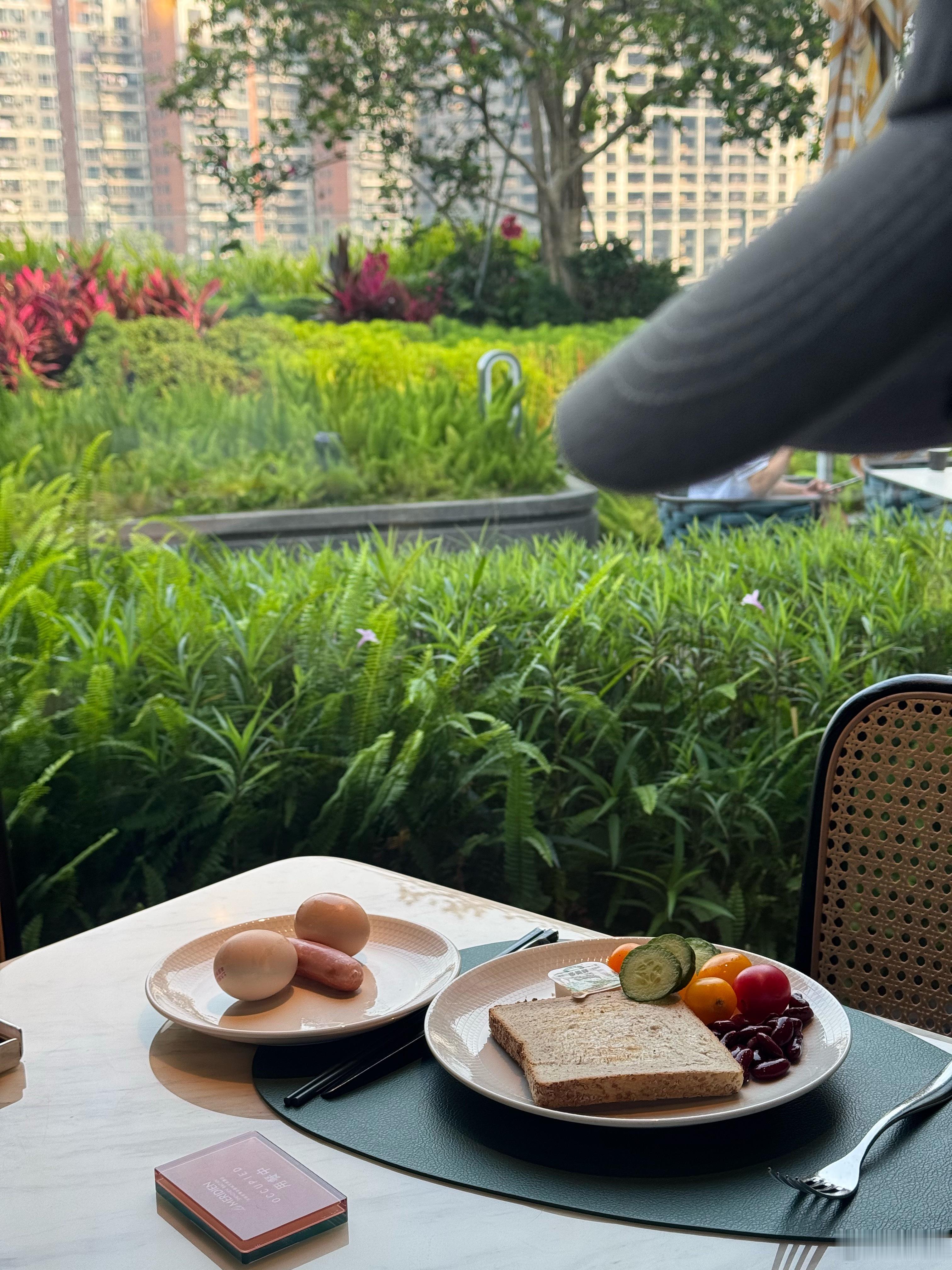 早上八点准时起，自律的人是这样的