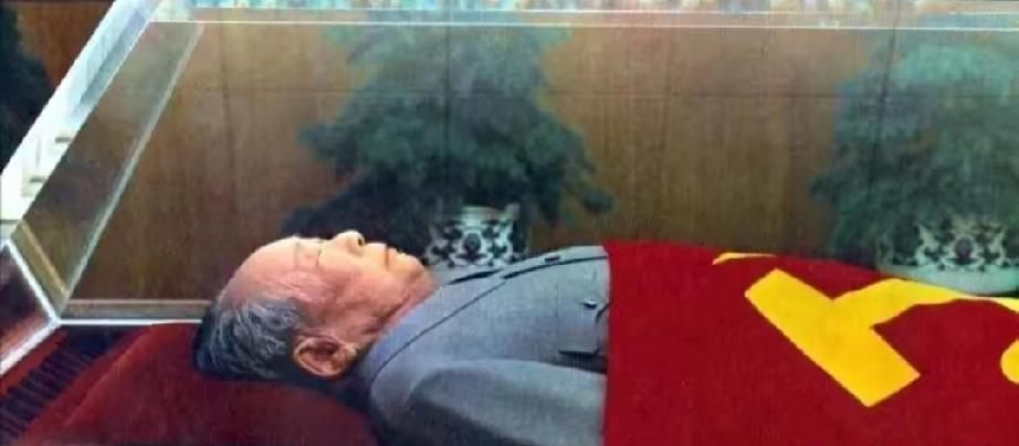 表达对伟人的敬意可以通过多种方式，
以下是一些推荐的方式：
参观纪念馆或博物馆*