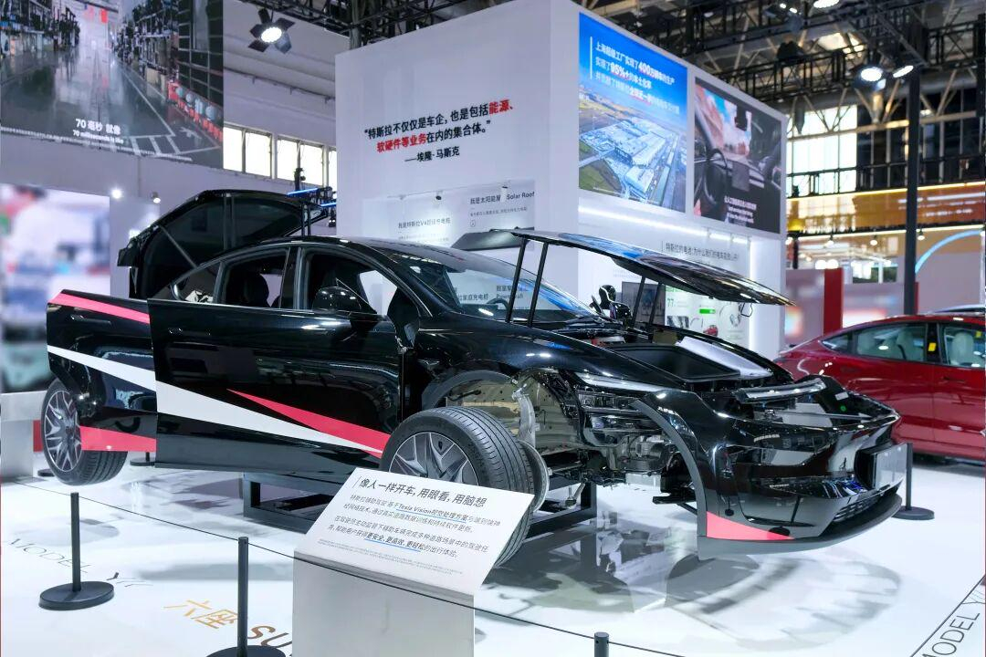 Model Y L爆炸件首展！特斯拉亮相第四届链博会，上海制造车型加速走向亚太市