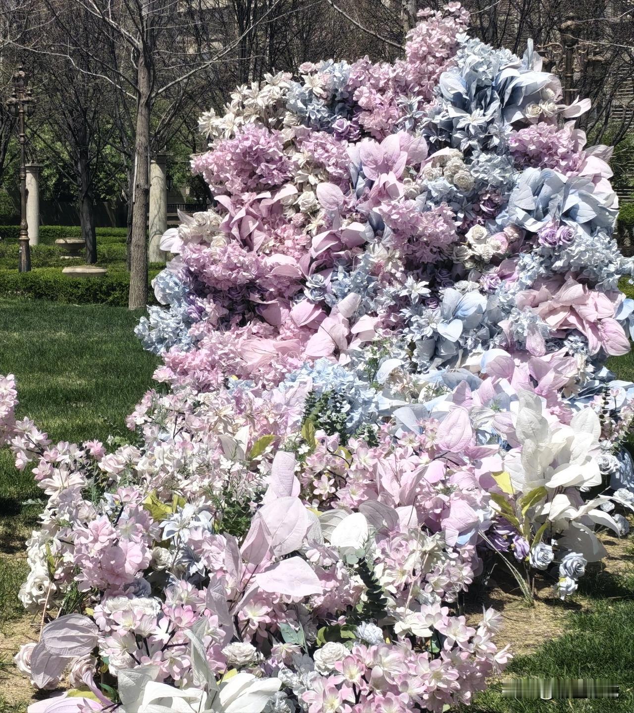 做一个快乐的自由写作者

风吹哪页写哪页