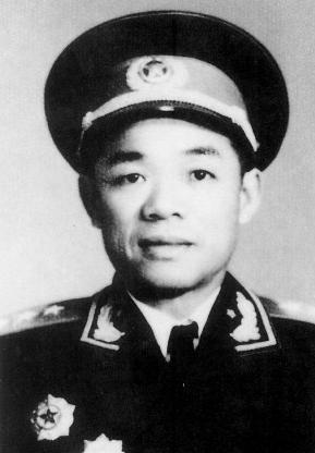 1936年5月，他率军途经宁夏定边，彭老总下令：“不要打定边城，继续绕道前行”，