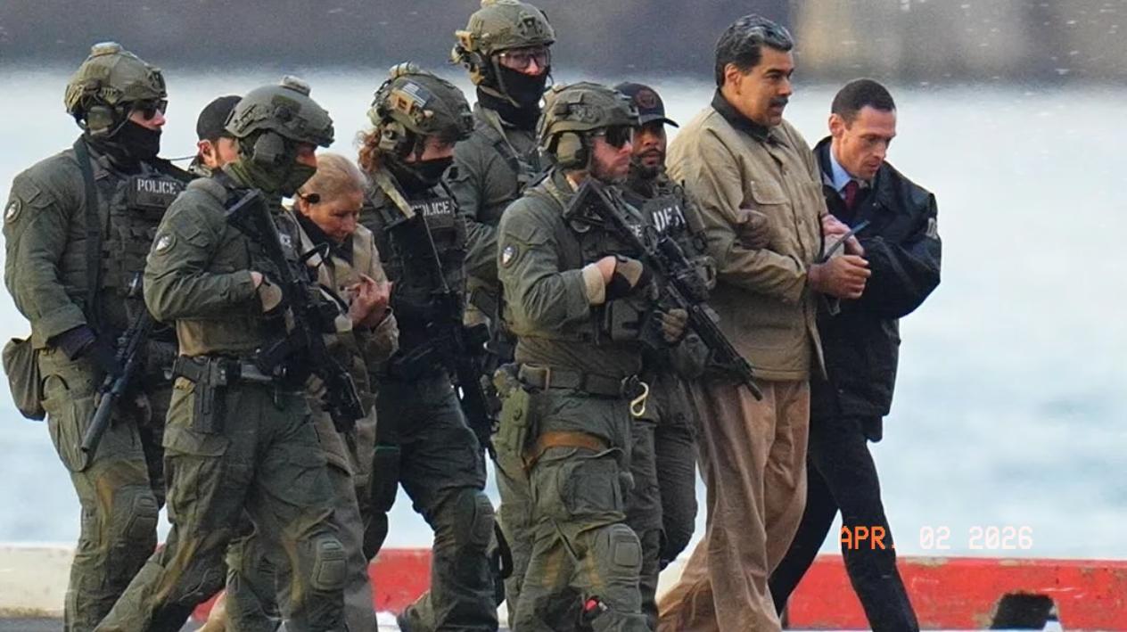 马杜罗在美国的这场庭审，
简直离谱到让人看不懂。

检方证据还没拿出来，他的辩护