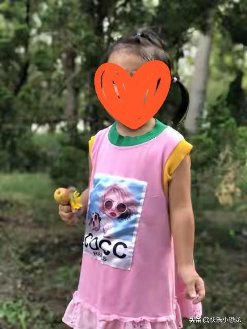 太揪心了！4岁女娃在幼儿园连续3天没人来接，老师放心不下直接带回家，发现孩子不哭