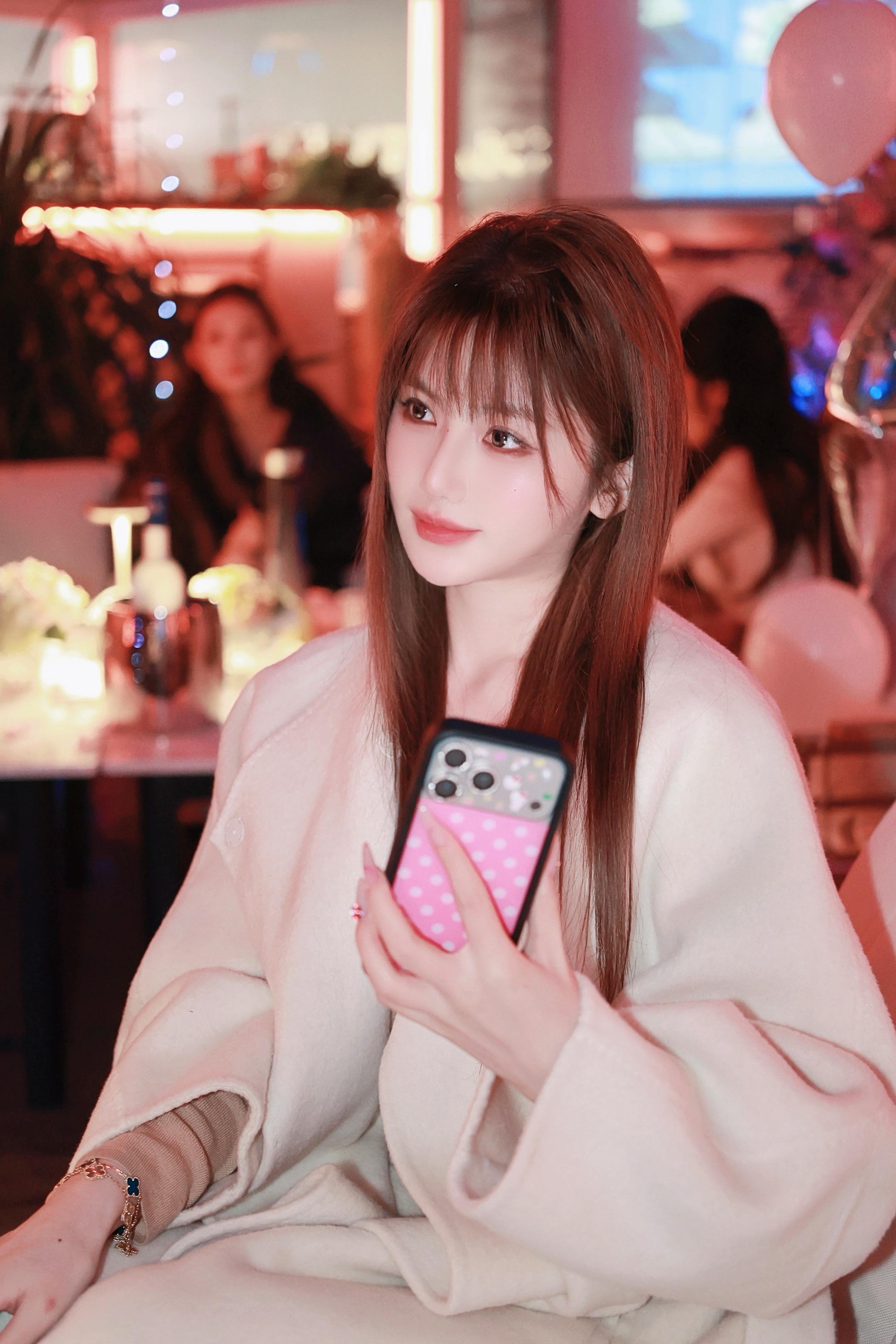 场照 爱豆超绝表情管理 绝美cos正片动了 明星亲签 lo裙安利