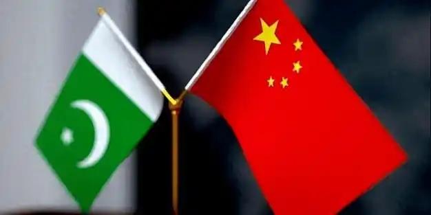 [月亮]巴基斯坦这个国家，治国治得稀烂，反恐反得稀碎，干啥都不行，甚至生娃这事儿