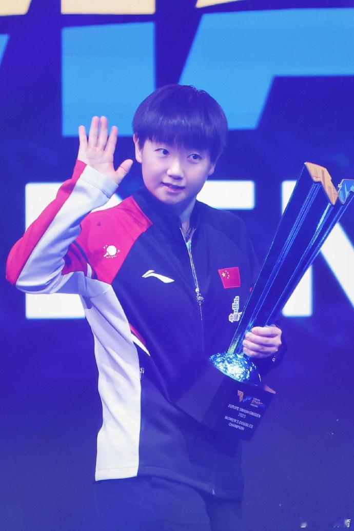 孙颖莎自信笑容孙颖莎自信每一刻 孙颖莎自信笑容每一刻 