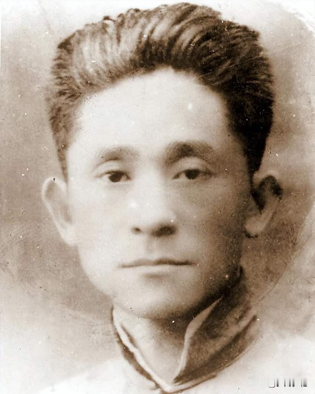 颅骨被打碎还能活？1923年这场"死而复生"，藏着革命人最硬核的韧性！
 
19