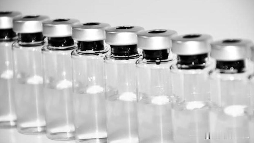 二战时，日军给女性强行注射“606药剂”，注射完，士兵就露出了邪恶的笑容，“60