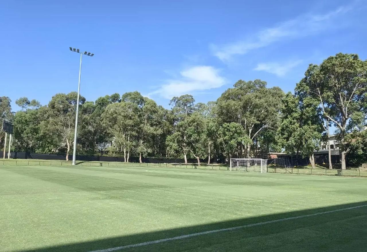 中国国足这操作，真是让人觉得“有意思”！未战库拉索，先输库拉索。

3月27日国