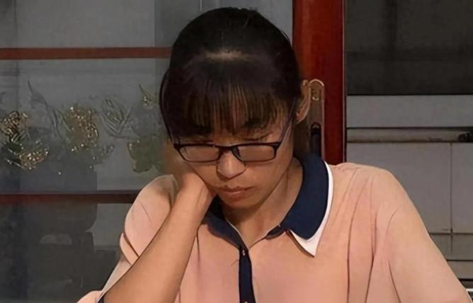 山东女子陈春秀，被冒名顶替上大学，一直过了16年，这个秘密才被揭开，为了讨回公道