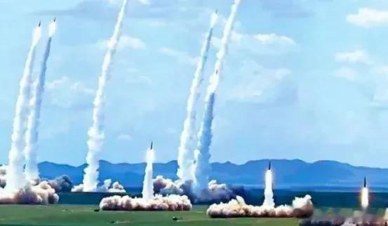 东风导弹试射，西方全体失声陷入沉默，看今后还有谁敢惹中国

中国的军事发展近年来