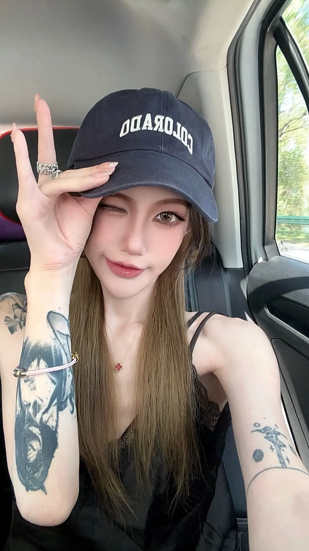 嘴巴再硬 亲起来也是软软嘟。