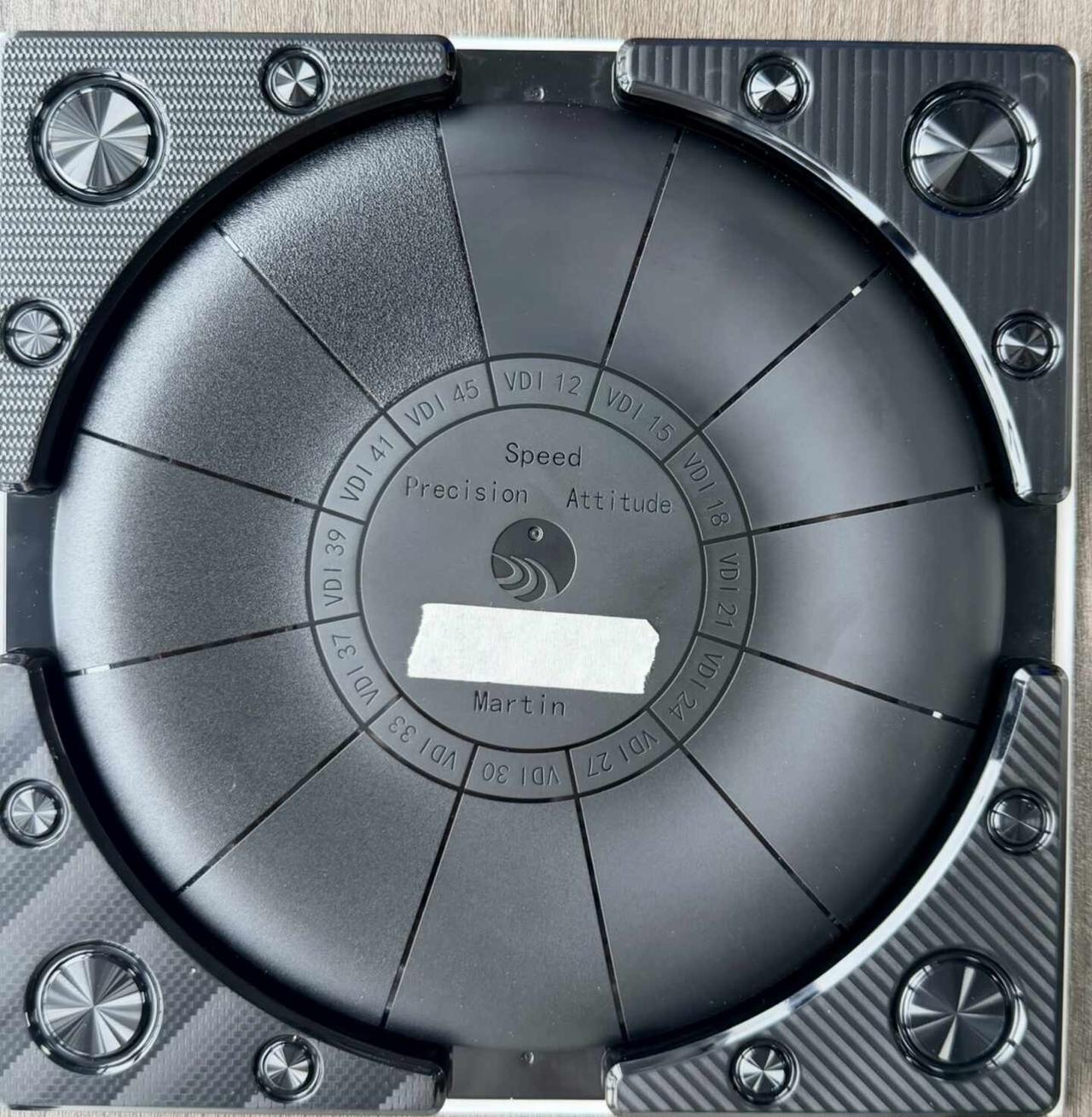 塑料产品模具晒纹知识，纯干货
1️⃣极细晒纹｜VDI12‑18（细火花纹）
纹路