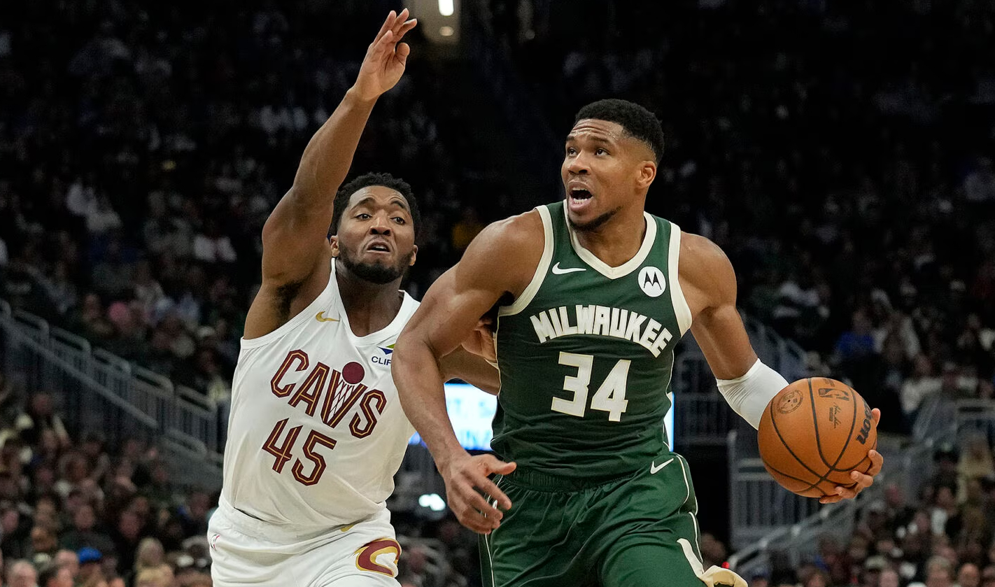 NBA官网列下赛季东部最好的10名球员[思考]1.字母2.布朗森3.米切尔4.班
