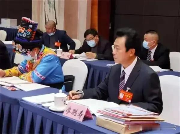 廖聪寿（原富乐实验中学党委书记、富乐教育集团总校长）
 
基本概况：：男，汉族，