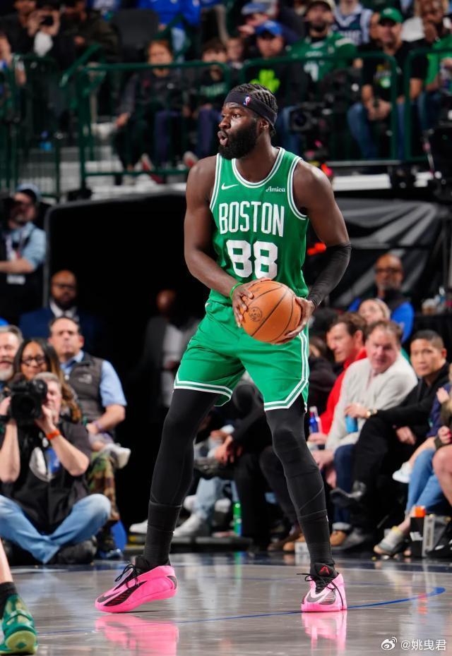 双向转正球员的标杆：活塞队的救火英雄，与凯尔特人的首发中锋活塞战胜森林狼