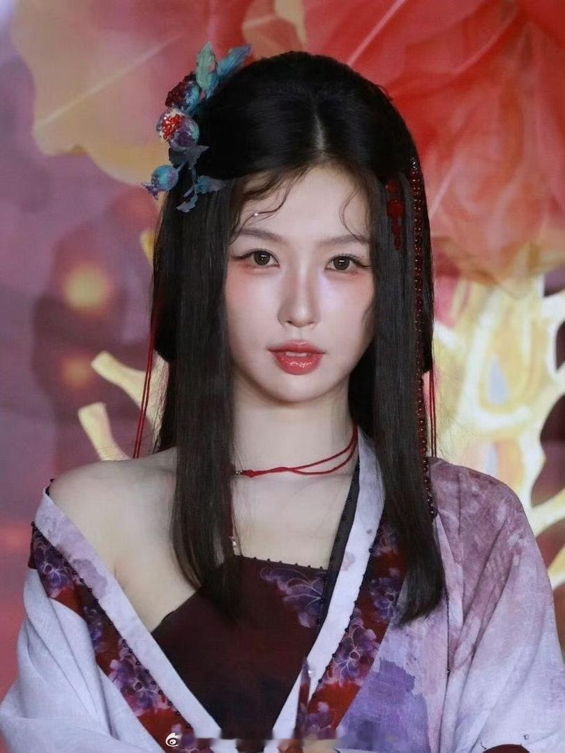 虞书欣新剧开机生图🈶来看看状态如何