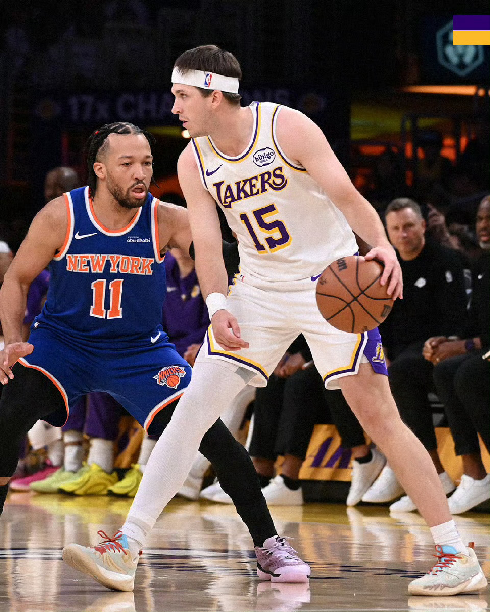 里夫斯对阵尼克斯拿下25分4篮板5助攻3抢断1封盖！今天小李活了呀，终于找回状态