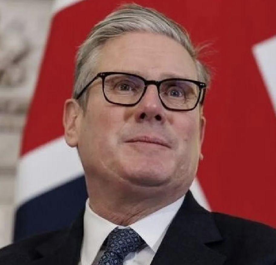 英国首相斯塔默说：“穆斯林为英国的社会和文化做出了巨大贡献。他们曾带来积极的影响